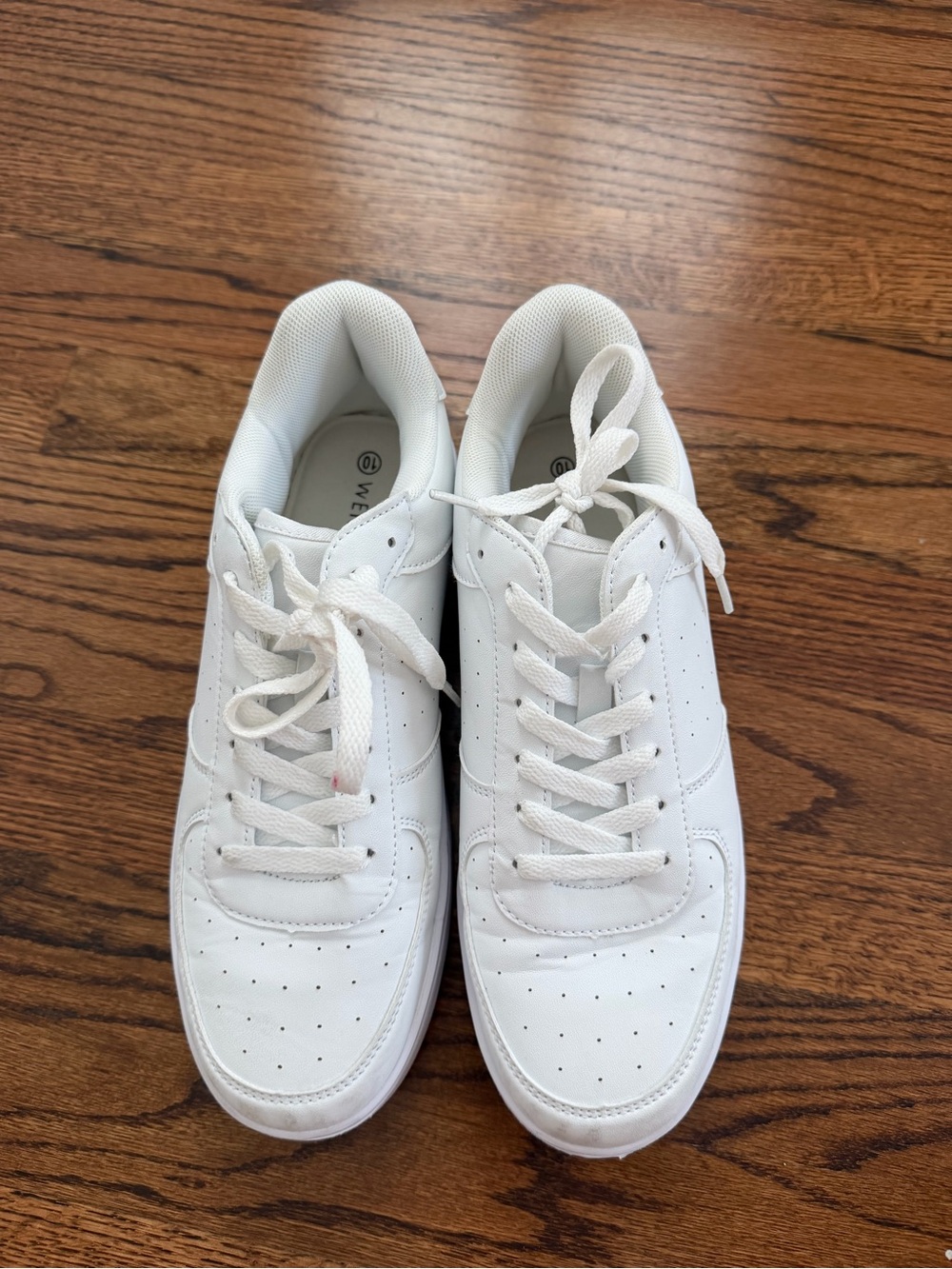 Weissman White Women's Leather Sneakers